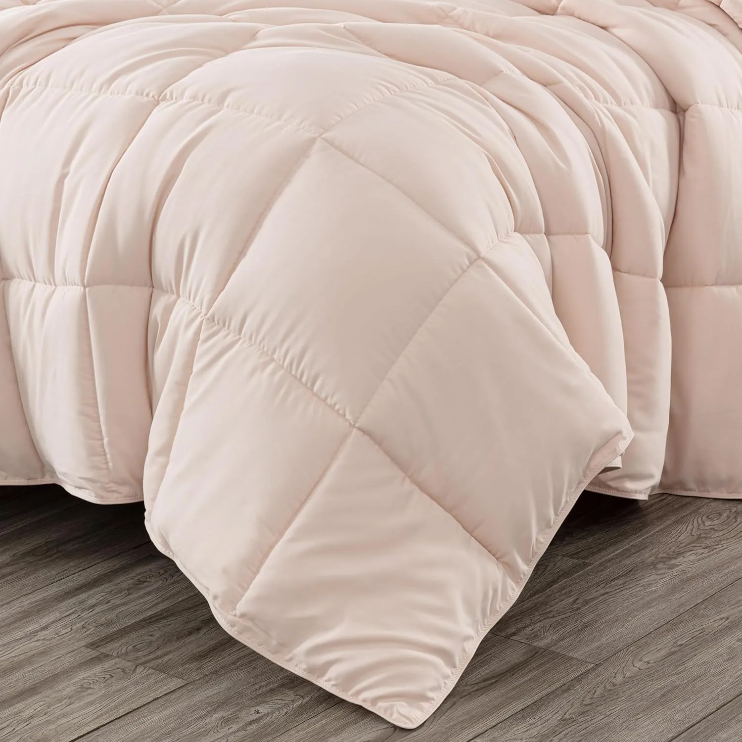 Chezmoi Collection 3-Piece Blush Comforter Set Queen Size - 110GSM Peach Skin Microfiber Polyester - Lightweight All Season Down Alternative Comforter - Box Stitch Duvet Insert with Corner Tabs
