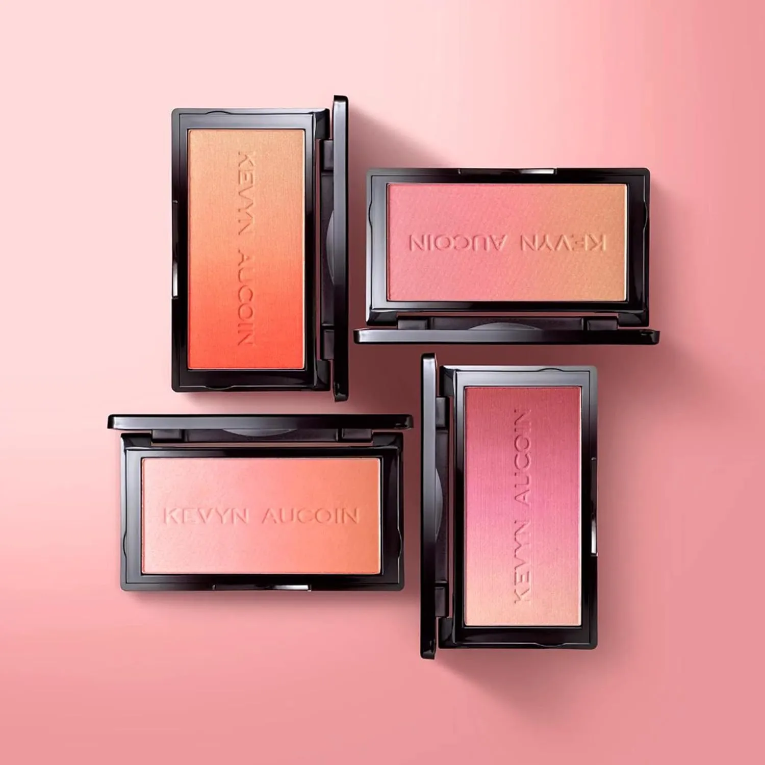 Kevyn Aucoin The Neo-Blush, Blush makeup compact: A trio palette of gradient colors. Blends pearl, satin & matte finishes for highlighting cheeks. Personalized looks - natural to pop of color