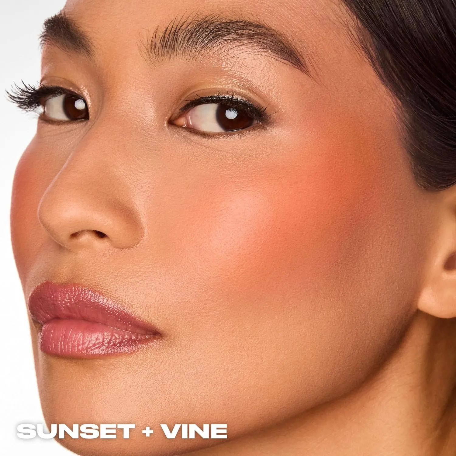 Urban Decay Face Bond Long-Lasting Blush Suede, Buildable Matte Finish, Blurring Effect, Waterproof, Sweat-Resistant, All Day Wear, Blurs   Mattifies Skin, Noncomedogenic, Vegan - 0.21 oz